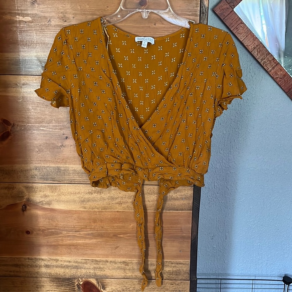 Flirty crop top with a cute tie in back